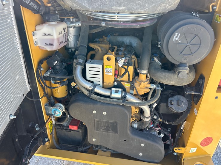 2021-caterpillar-259d3-image-9