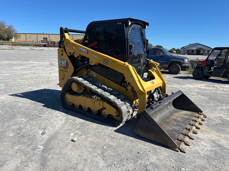 2021-caterpillar-259d3-image-5