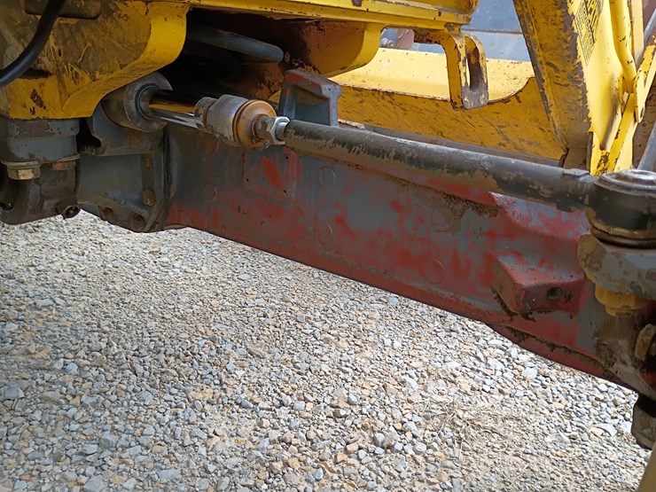 new-holland-lb75-image-122