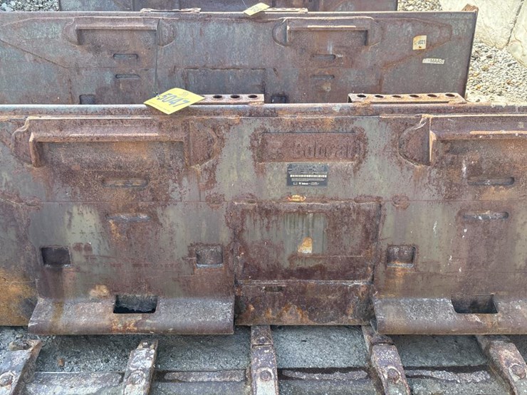 #5047-•-bobcat-approx-66"-bucket-image-4