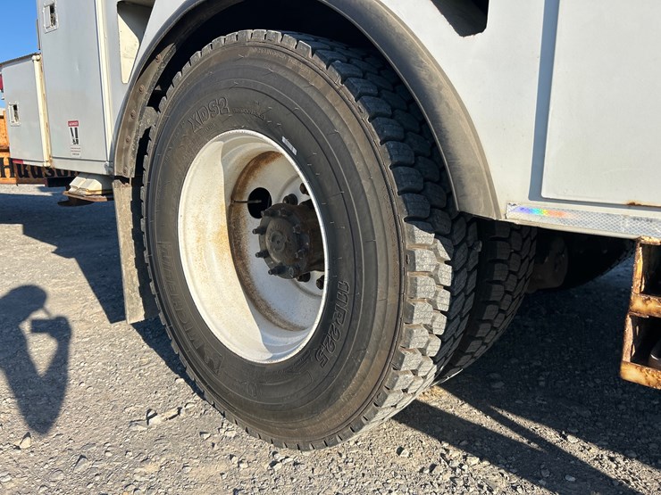 2012-international-durastar-4300-image-21