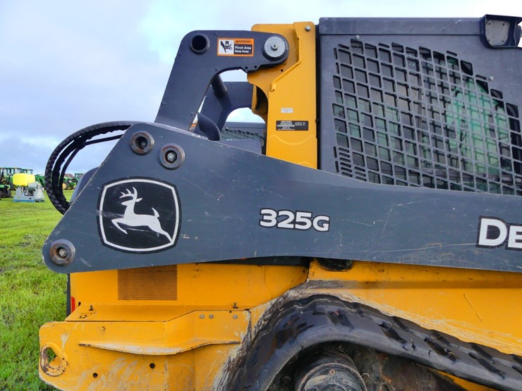 deere-325g-image-8