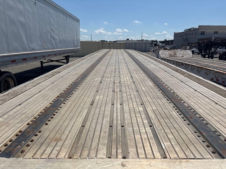 2019-utility-48'-flatbed-image-26