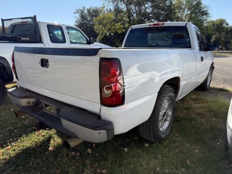 2006-chevrolet-silverado-image-7