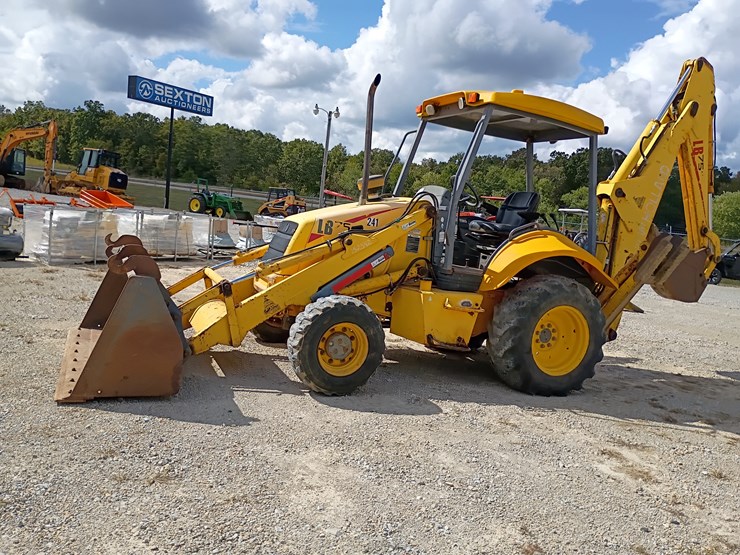 new-holland-lb75-image-3