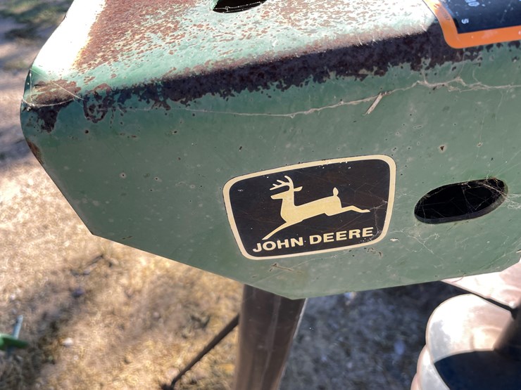 john-deere-10-image-2