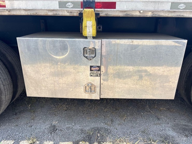 2019-utility-48'-flatbed-image-19