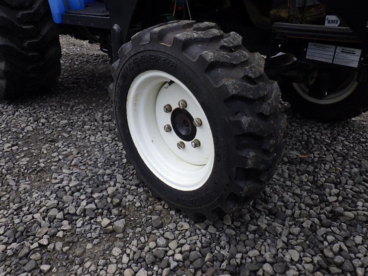 new-holland-boomer-30-image-19