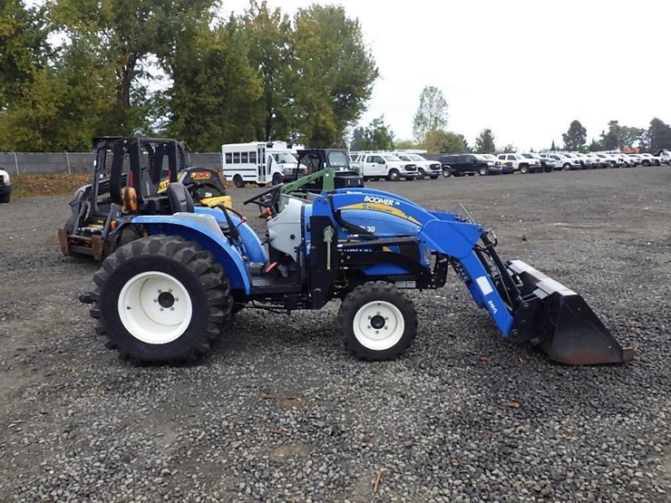 new-holland-boomer-30-image-4