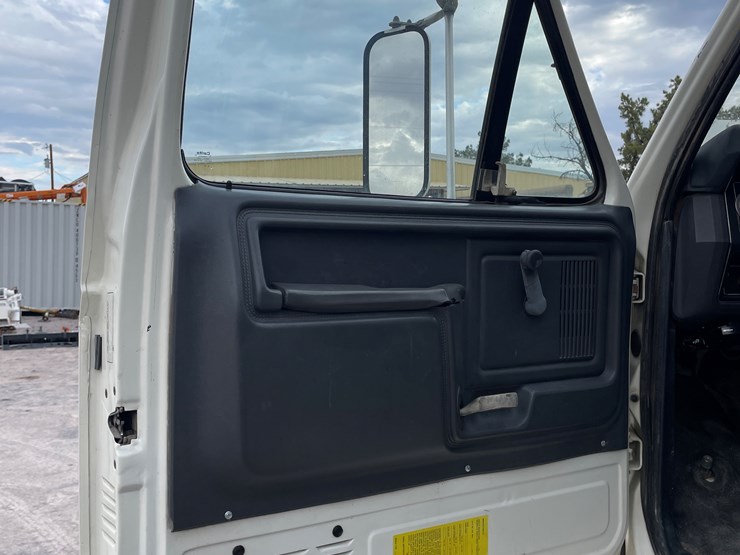 1994-ford-f700-image-67