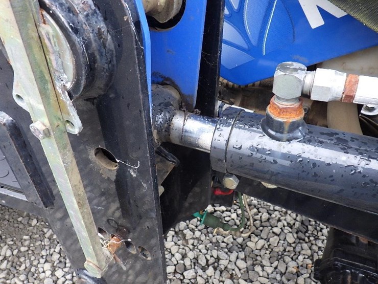 new-holland-boomer-30-image-14