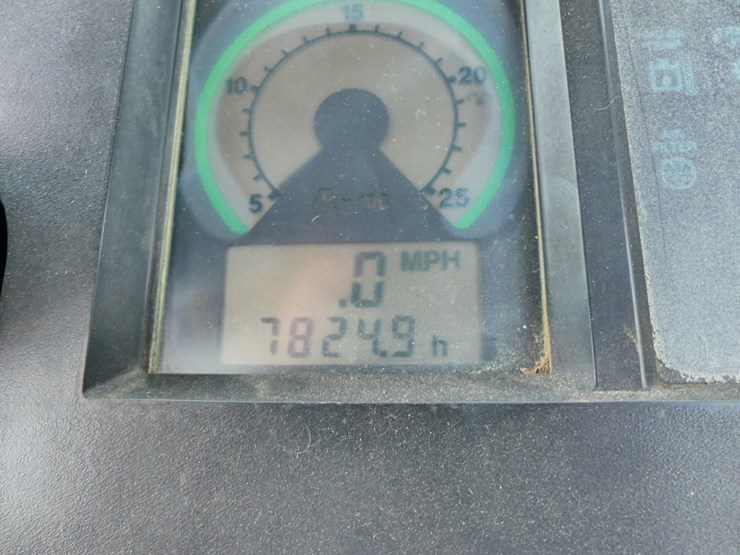 john-deere-8560-image-13