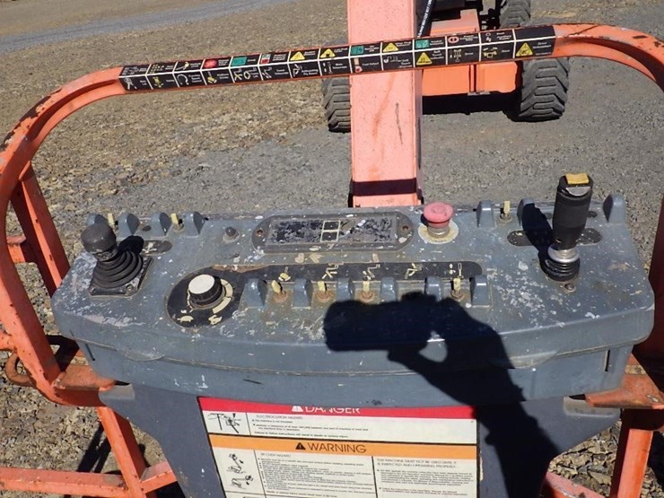 2013-jlg-800a-image-26