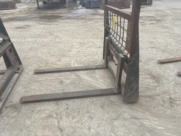 #5058-•-approx-48"-bobcat-skid-steer-forks-image-3