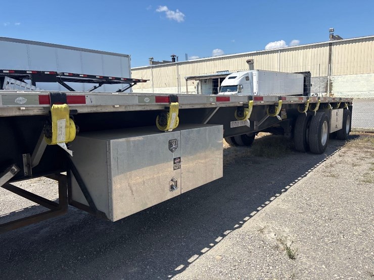 2019-utility-48'-flatbed-image-24