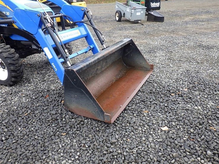 new-holland-boomer-30-image-10