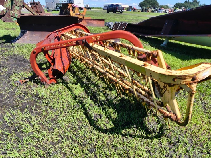 new-holland-57-image-3