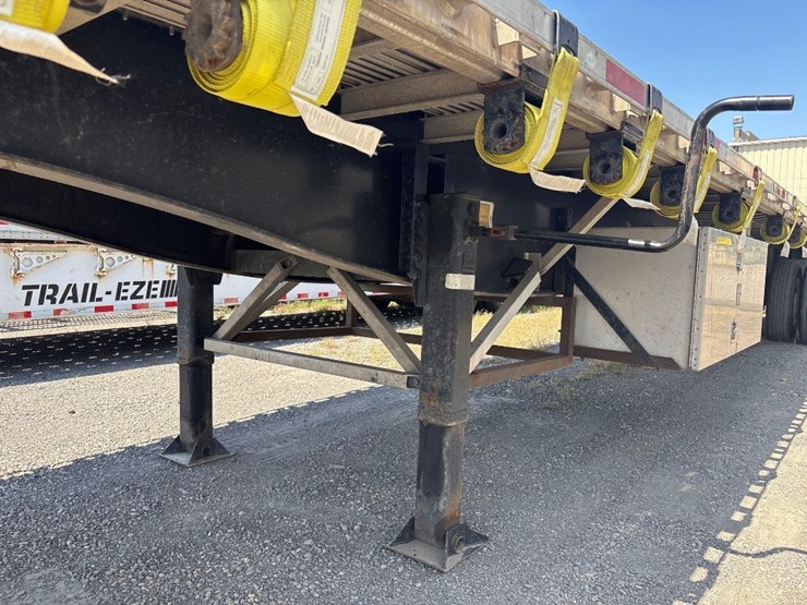 2019-utility-48'-flatbed-image-8