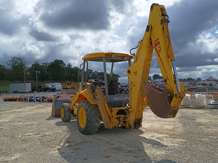 new-holland-lb75-image-8
