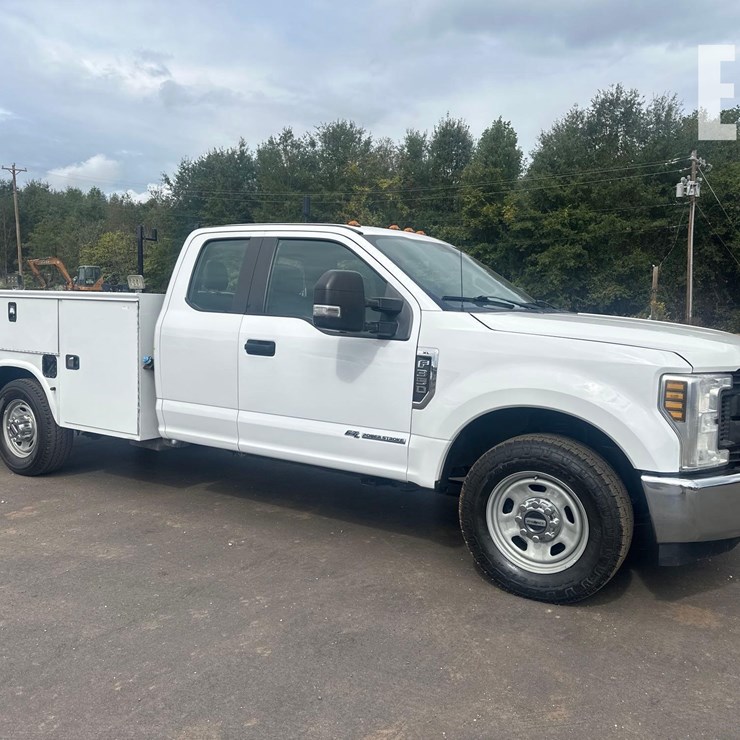 2019 FORD F350 SD XL