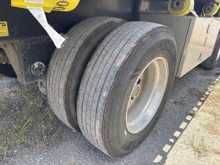 2019-utility-48'-flatbed-image-13