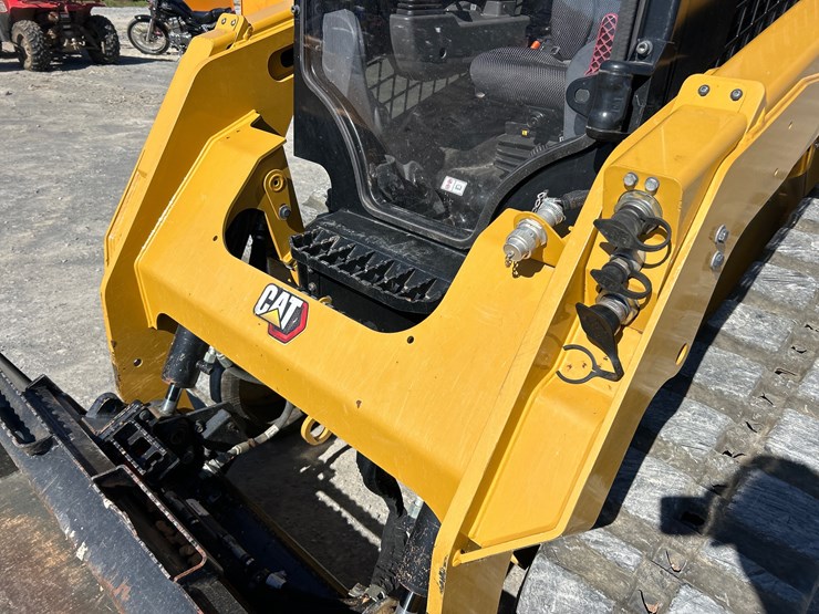 2021-caterpillar-259d3-image-16