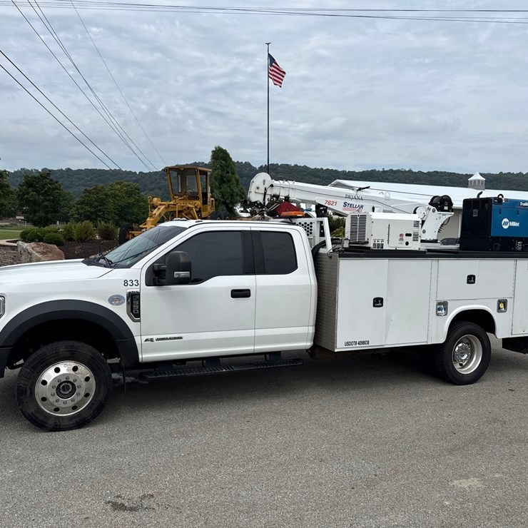 2022 FORD F550 XLT