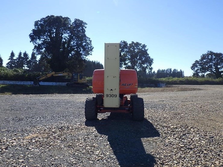 2013-jlg-800a-image-6
