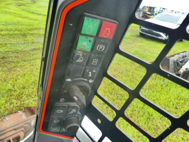 2022-bobcat-t66-image-14