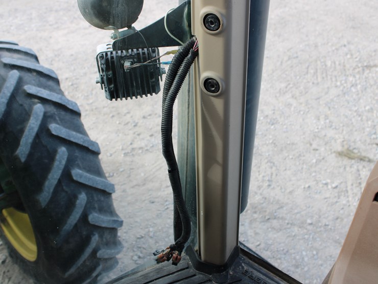 john-deere-8320-image-74