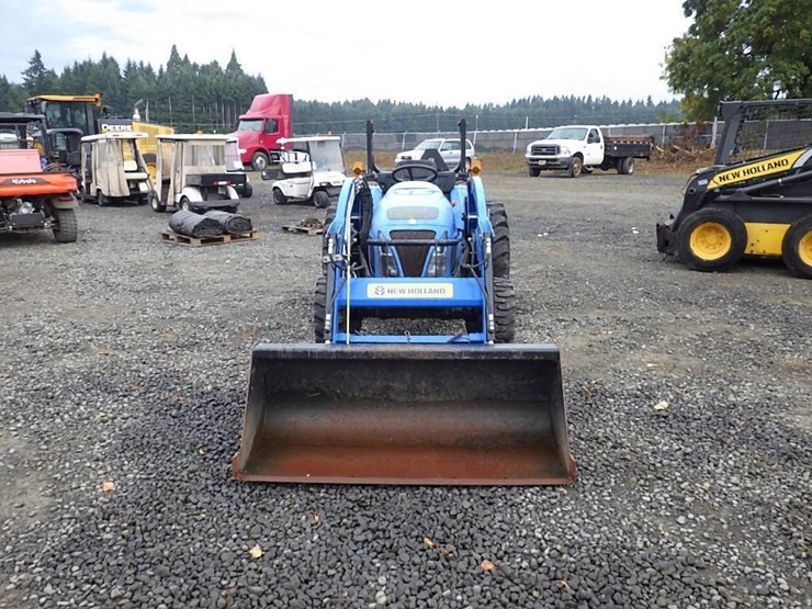 new-holland-boomer-30-image-2