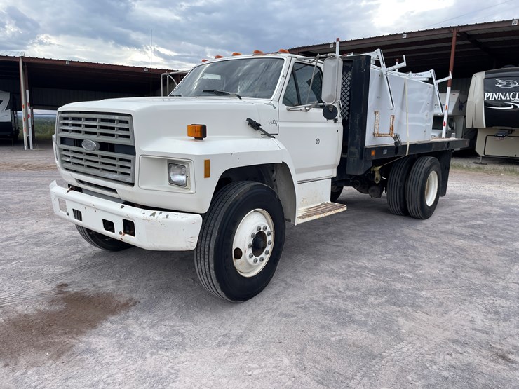 1994-ford-f700-image-1