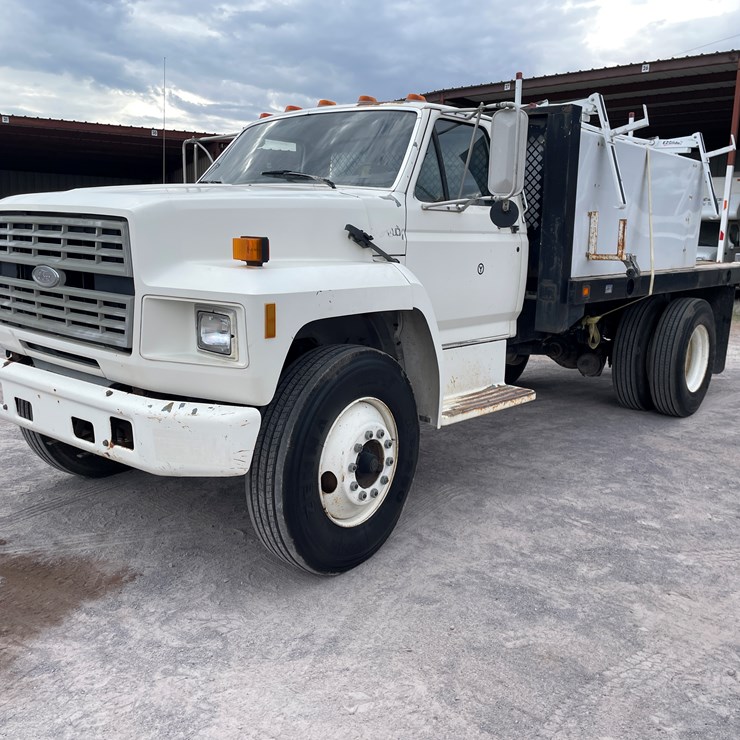 1994 FORD F700
