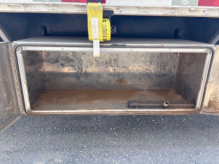 2019-utility-48'-flatbed-image-22
