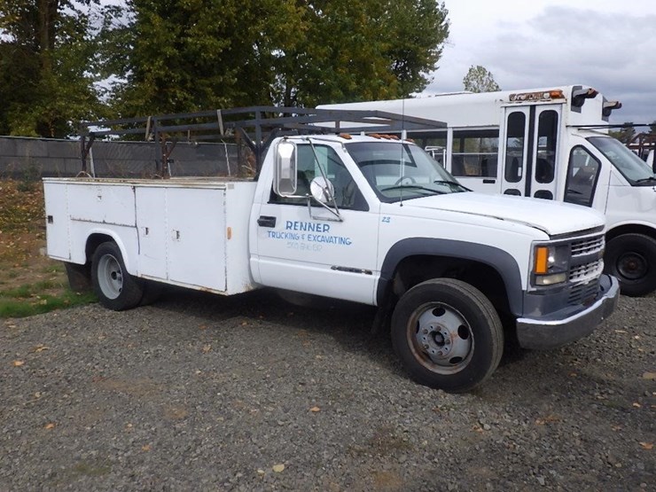 1999-chevrolet-3500hd-image-2