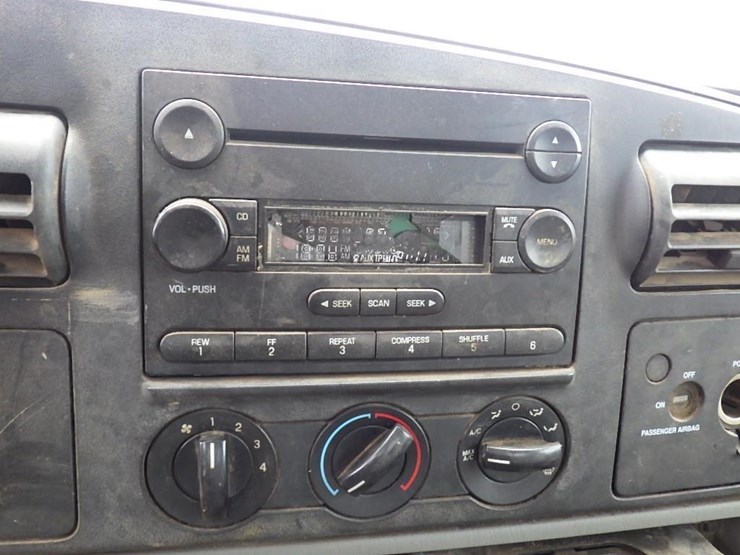 2006-ford-f350-image-28