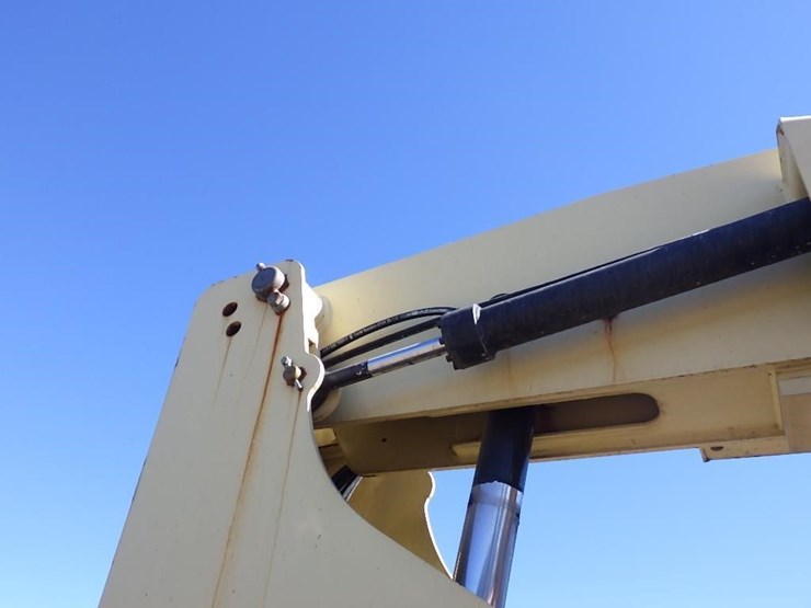 2013-jlg-800a-image-14