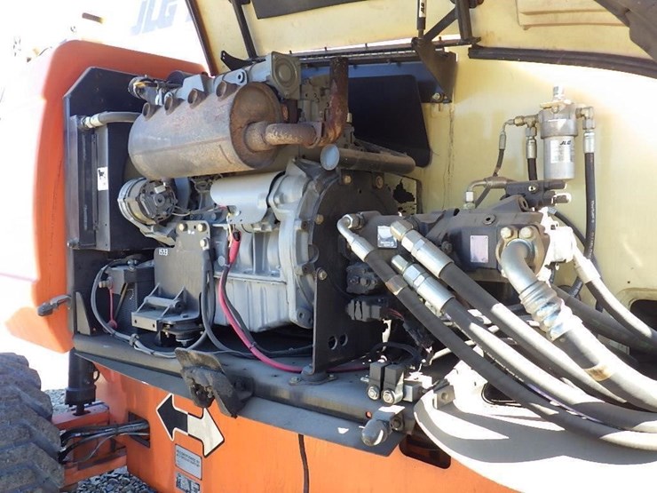 2013-jlg-800a-image-16