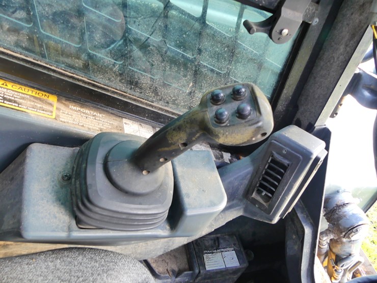 deere-325g-image-13
