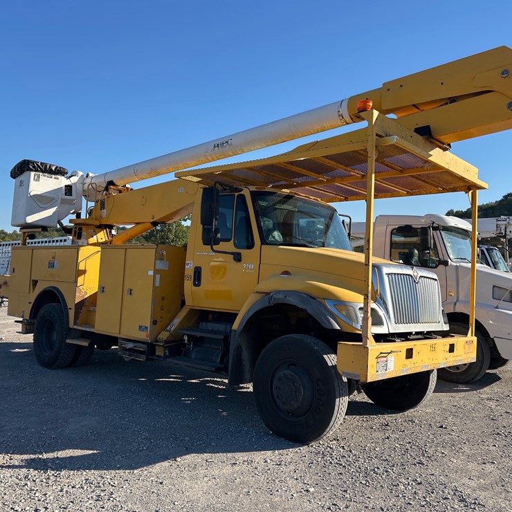 2007 INTERNATIONAL 7300
