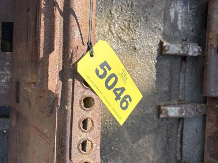 #5046-•-(1)-approx-78"-tooth-bucket-image-6