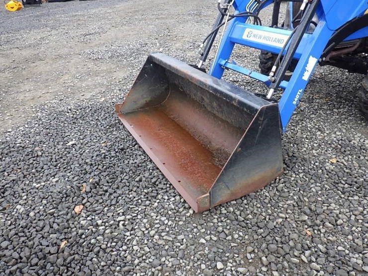 new-holland-boomer-30-image-9