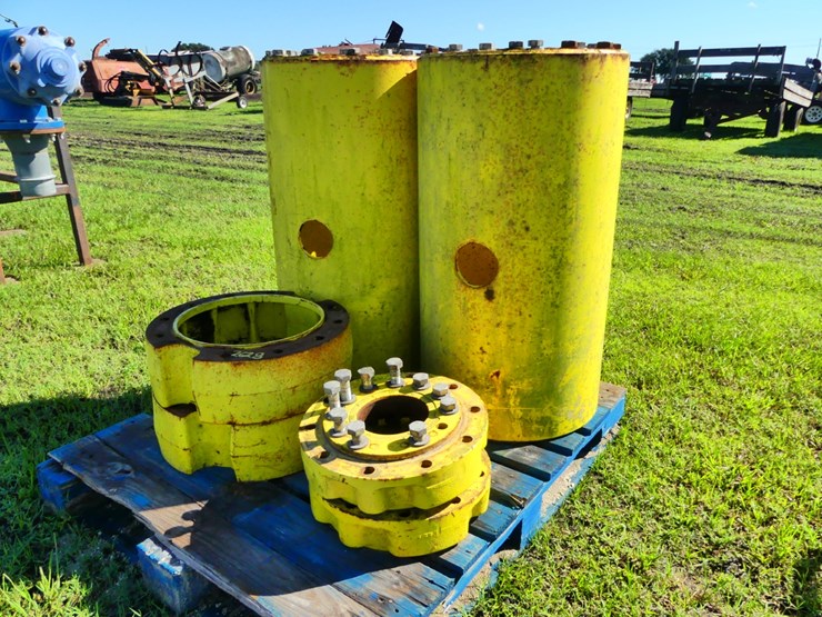 john-deere-8270r-front-&-rear-spacers-image-1