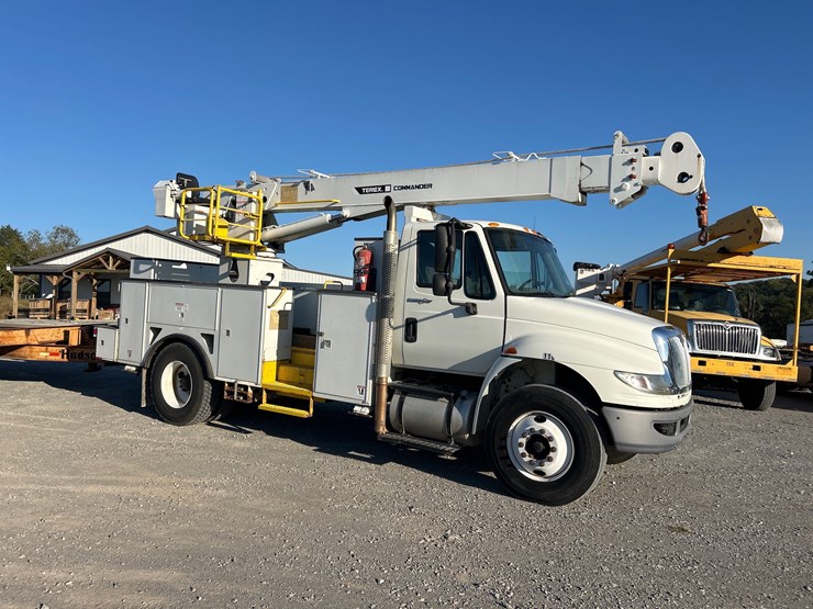 2012-international-durastar-4300-image-1