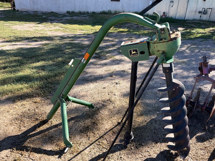 john-deere-10-image-1