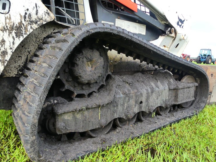 2020-bobcat-t590-image-5