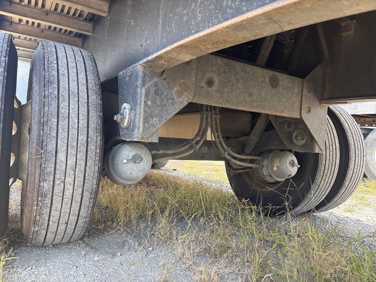 2019-utility-48'-flatbed-image-10