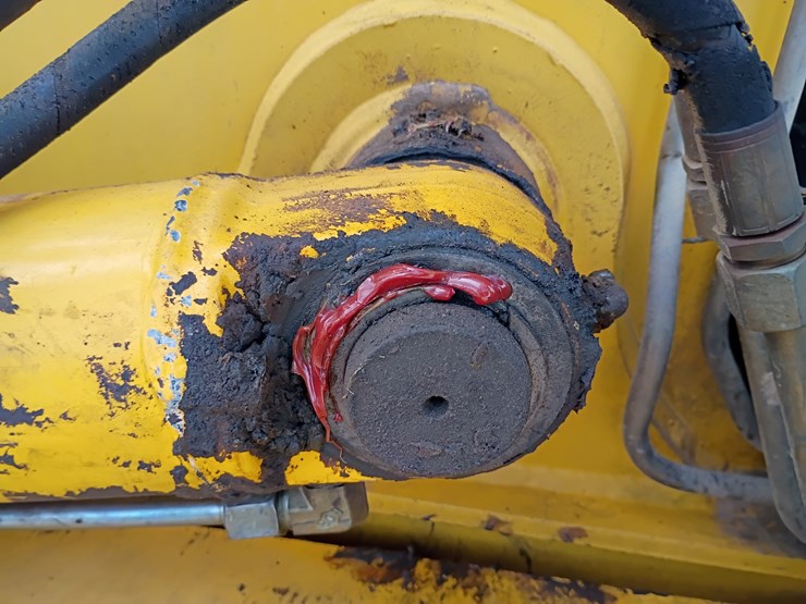 new-holland-lb75-image-58