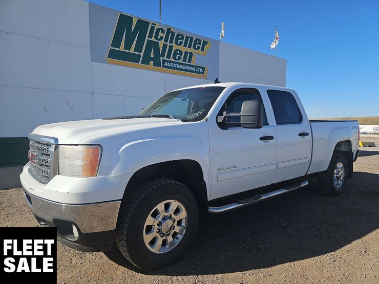 2014-gmc-sierra-3500hd-image-1