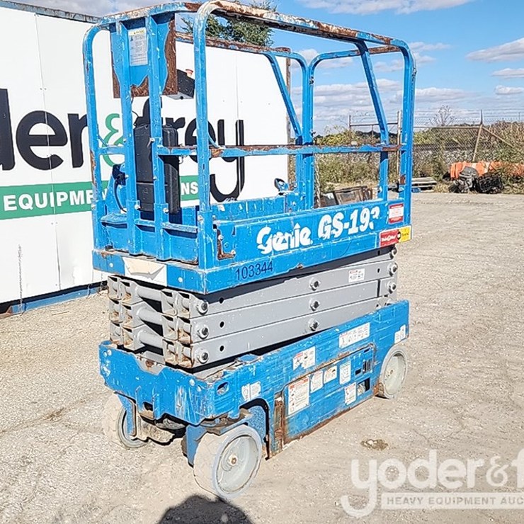2016 GENIE GS1930